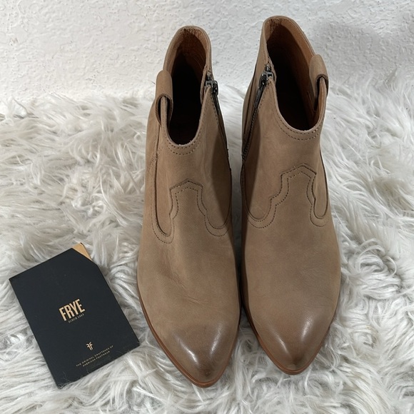 FRYE Reina Bootie 79258 Leather Brown Nubuck Slip On Ankle Booties Boots Sz 8.5 - Picture 3 of 16